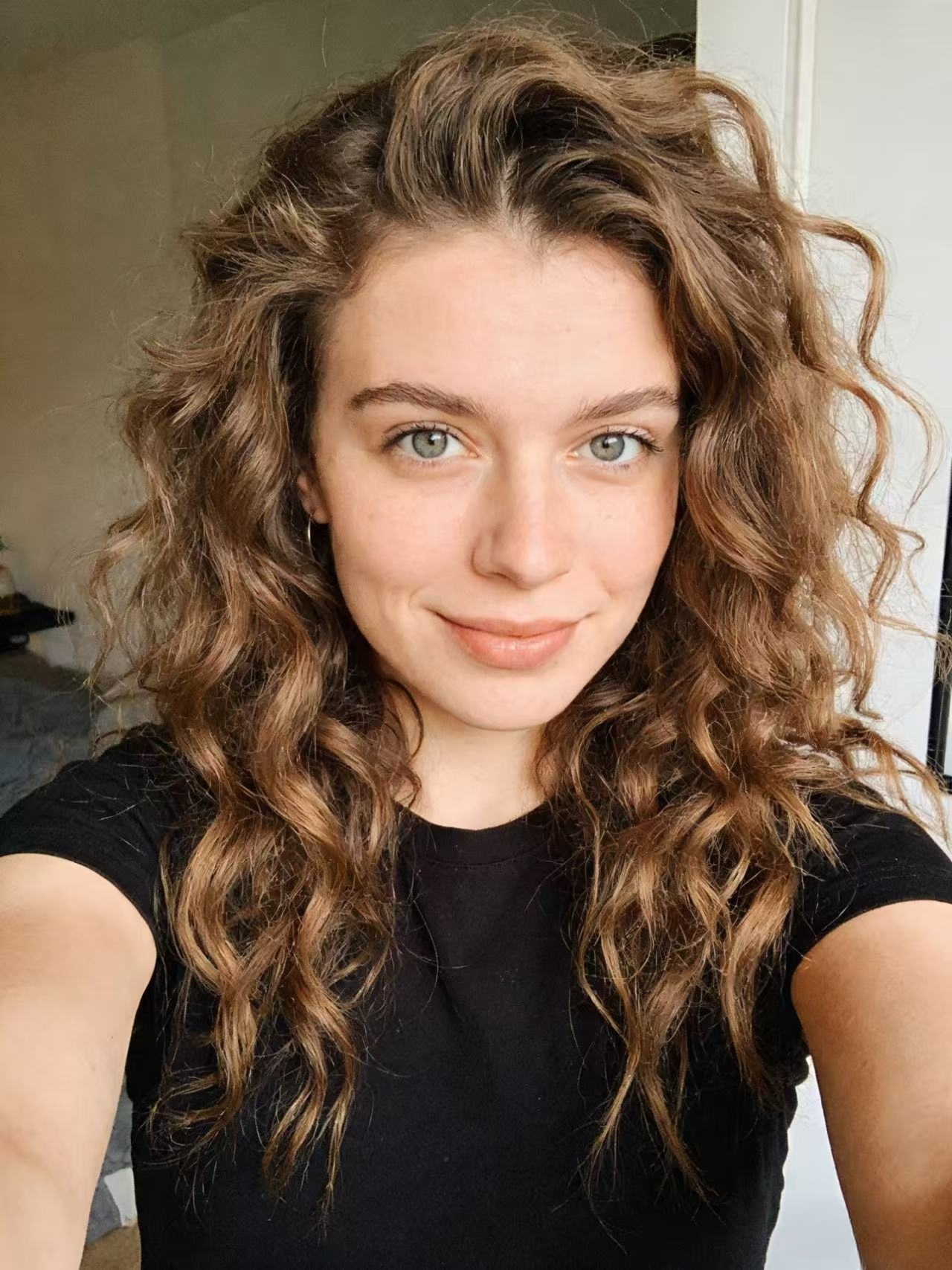 Original selfie before creating birthday photo for friend